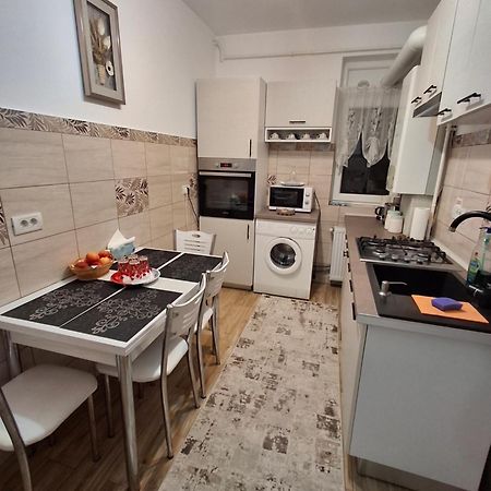 Apartament Ultra Central Marly Gura Humorului Extérieur photo