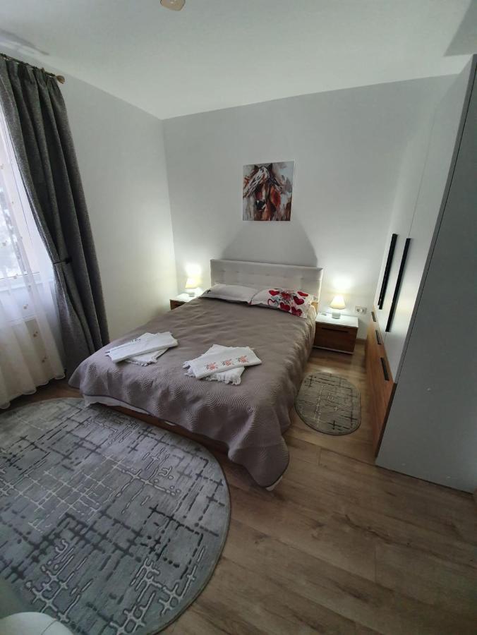 Apartament Ultra Central Marly Gura Humorului Extérieur photo
