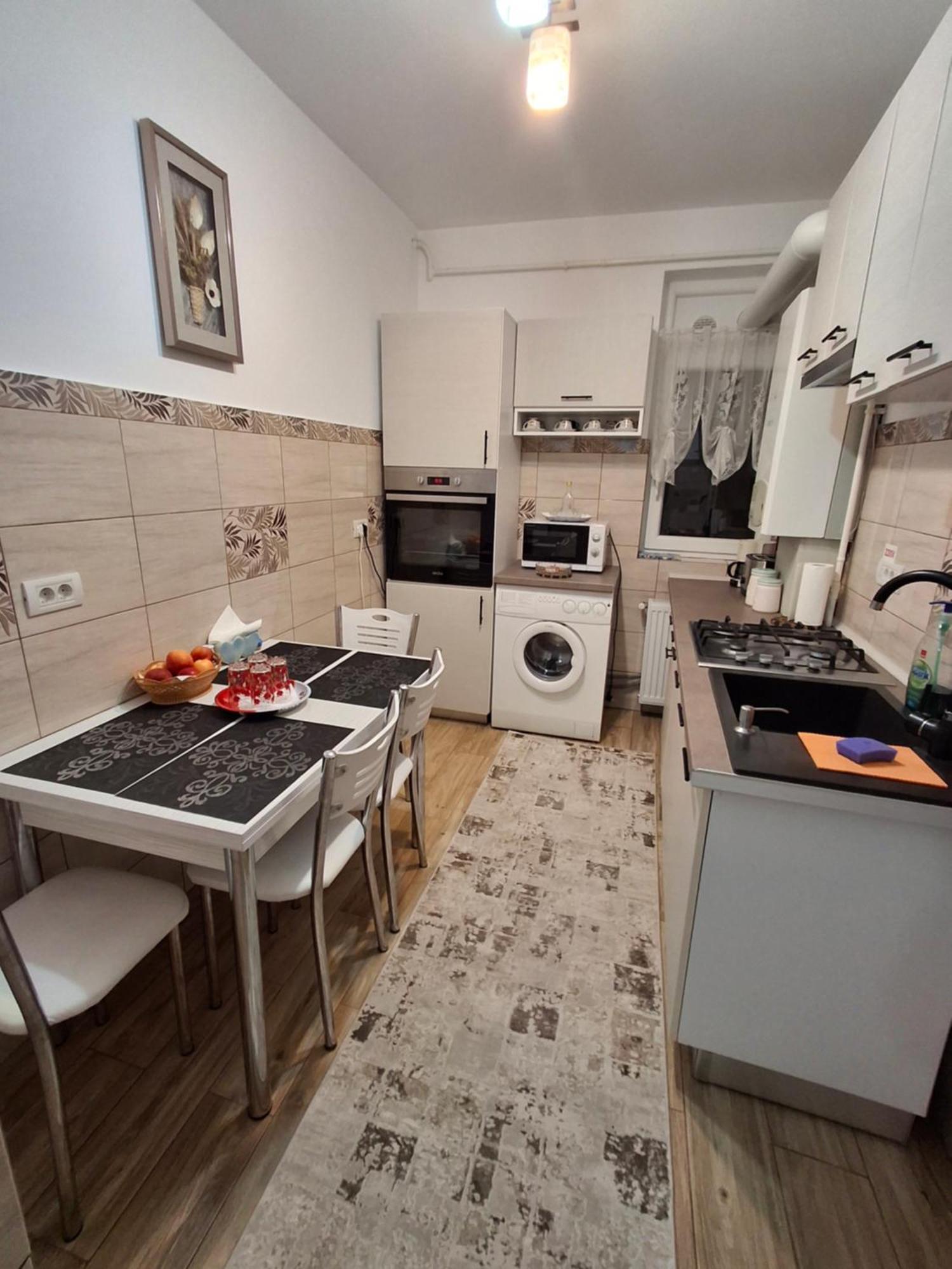 Apartament Ultra Central Marly Gura Humorului Extérieur photo